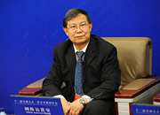 访谈主持人祝寿臣