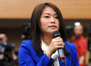 人民日报和人民网记者提问