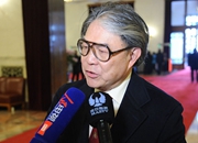 霍震霆委员接受采访