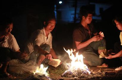 【鲁甸地震】祭奠逝者 缅怀亲人