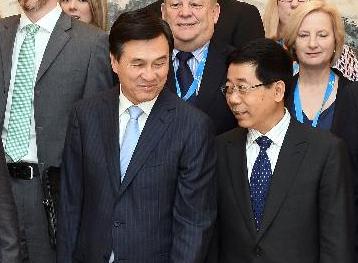 杨晶会见澳新高级公务员研讨班一行