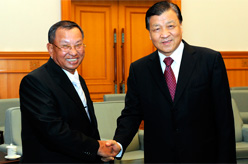 刘云山会见柬埔寨客人