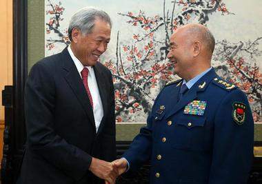 许其亮会见新加坡国防部长