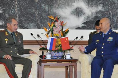 许其亮会见俄罗斯国防部部长