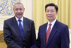 李源潮会见佛得角外长