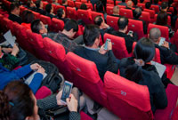 珠海学习宪法专题讲座会：部分委员成&ldquo;低头族&rdquo;