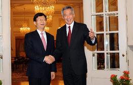 新加坡总理李显龙会见孟建柱