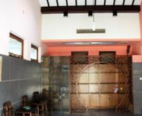 南京40万元豪华公厕铁锁防盗 唱起&ldquo;空城计&rdquo;