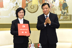 刘云山会见邹碧华同志先进事迹报告团成员并讲话