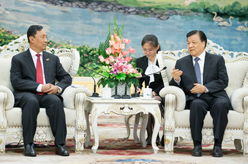 刘云山会见缅甸巩发党主席吴瑞曼