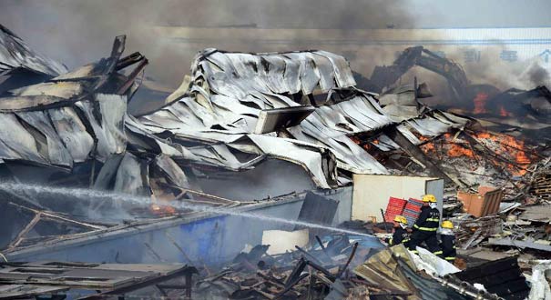 济南伊利乳业液奶仓库发生火灾