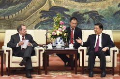 李源潮会见葡萄牙社会党主席