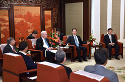 张高丽会见亚行执行董事访华团