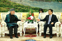 李源潮会见阿富汗前总统卡尔扎伊