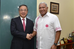 胡春华会见斐济总理姆拜尼马拉马