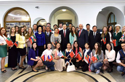 张德江参观访问喀山联邦大学