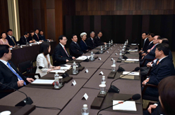 张德江会见韩中友好团体负责人