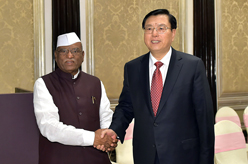 张德江会见印度马哈拉施特拉邦下院议长巴格德