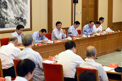 刘云山出席马克思主义理论研究和建设工程工作座谈会