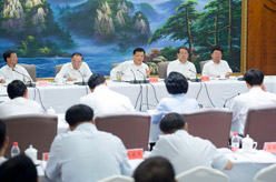 刘云山在银川召开&ldquo;三严三实&rdquo;专题教育调研座谈会