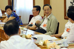 俞正声出席全国地方政协工作经验交流会闭幕会并讲话