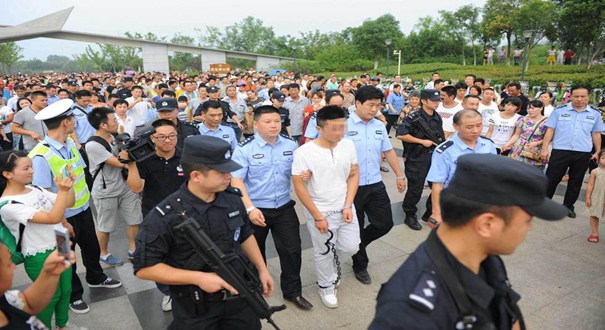 安徽滁州公园女尸案嫌犯指认现场