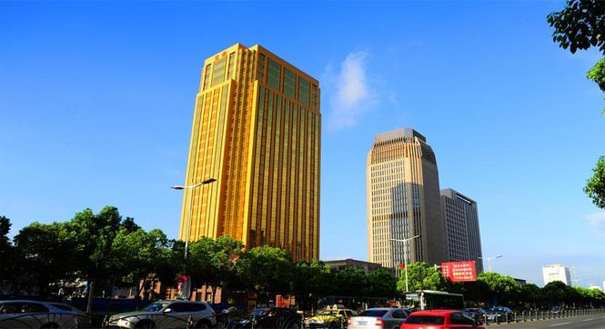 江苏昆山现&ldquo;金砖楼&rdquo; 金光闪闪网友大呼想抱回家