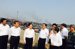 李克强抵达天津&ldquo;8&middot;12&rdquo;爆炸事故现场