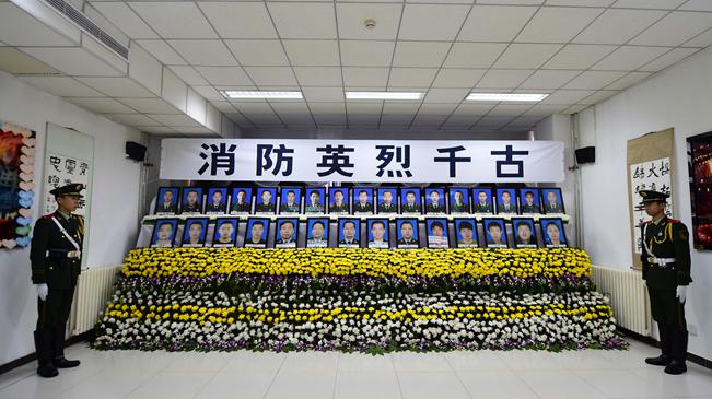 【动新闻】悲伤，逆流而上