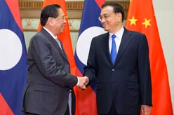 李克强会见老挝人革党中央总书记、国家主席朱马里