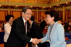 俞正声出席港澳台同胞、海外有关人士纪念抗战胜利70周年座谈会