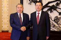 张德江会见哈萨克斯坦总统纳扎尔巴耶夫
