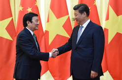 习近平会见越南国家主席张晋创