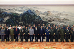 习近平会见外军观摩团团长