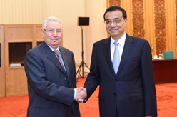 李克强会见阿尔及利亚民族院议长本&middot;萨拉赫