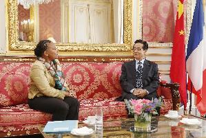 趙洪祝訪問法國推動反腐敗領域合作
