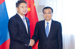 李克强会见蒙古国总理赛汗比勒格