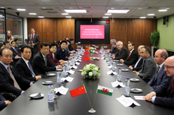 刘延东会见威尔士首席部长琼斯