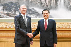 李克强会见27国新任驻华使节