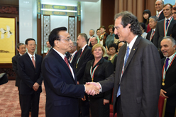 李克强会见2015年度&ldquo;友谊奖&rdquo;获奖外国专家