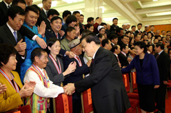 刘云山会见第五届全国道德模范和提名奖获得者并在座谈会上讲话