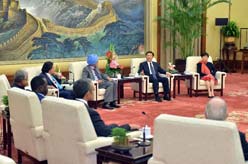 李源潮会见外国客人