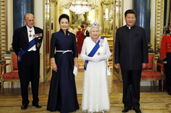习近平出席英国女王欢迎晚宴