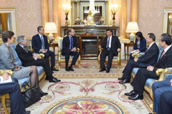 习近平会见英国剑桥公爵威廉王子