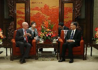 汪洋会见美国客人