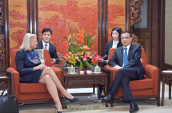 李克强会见美国客人