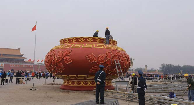 北京天安门花坛开拆 需耗时一周完成