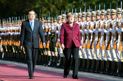 李克强同德国总理默克尔举行会谈