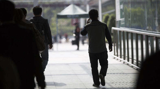 被拐20年 儿子见到亲生父母就想掉头走