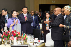 习近平和彭丽媛出席中非合作论坛峰会欢迎宴会